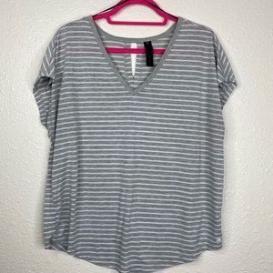 Stripped V neck Tee